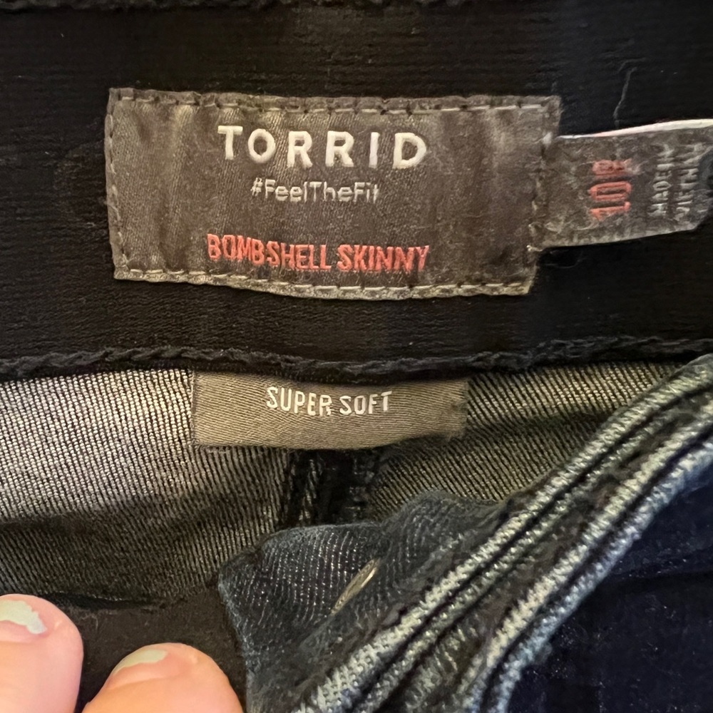 Torrid Bombshell Skinny Stretch Dark Wash Super Soft Jeans 10 Reg. - Picture 8 of 14